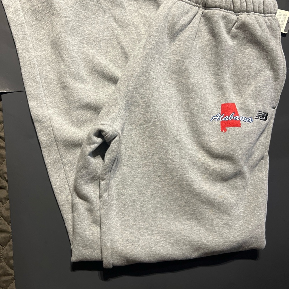 Men’s Sweatpants Size XL NEW Balance Gray Sweats NEW ALABAMA NCAA